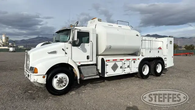 2006 Kenworth T300