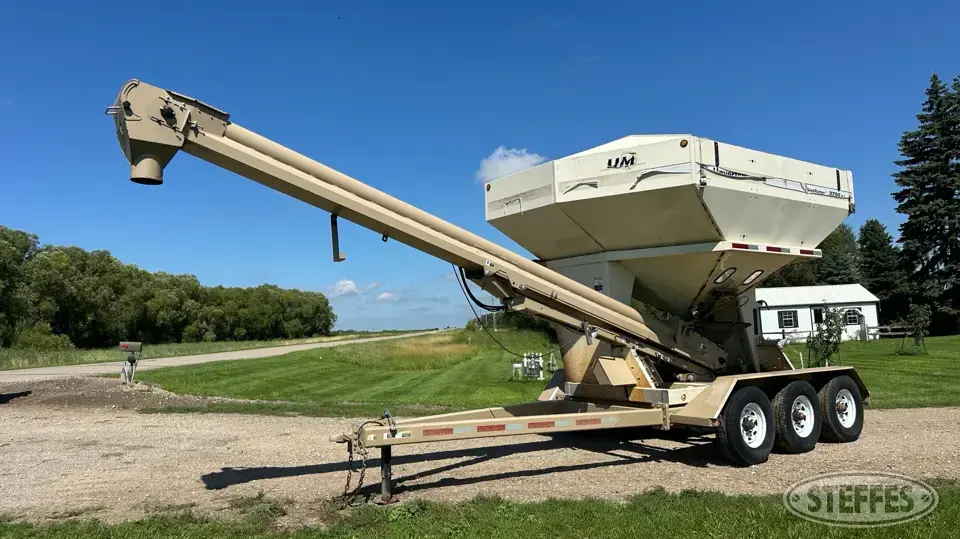 Unverferth 3750 Seed Runner Bulk Seed Tender Trailer