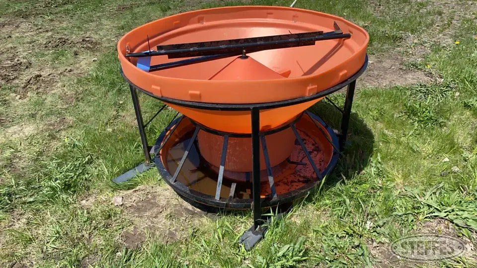 Sioux Feeders and Bunk
