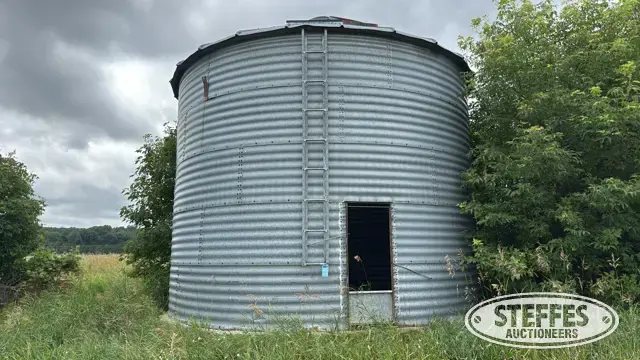 Grain bin