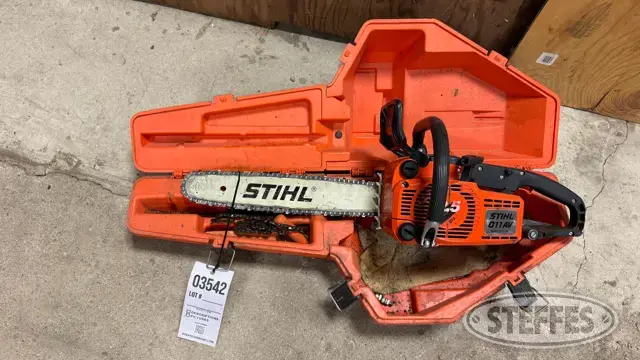 Stihl 011 AV saw
