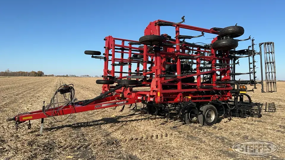 2012 Case IH Tiger-Mate 200 Field Cultivator