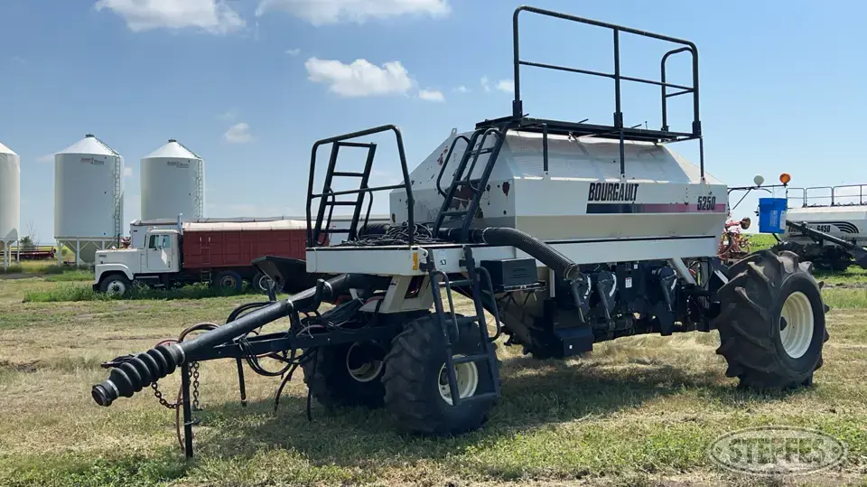 2004 Bourgault Air Drills and Air Seeder