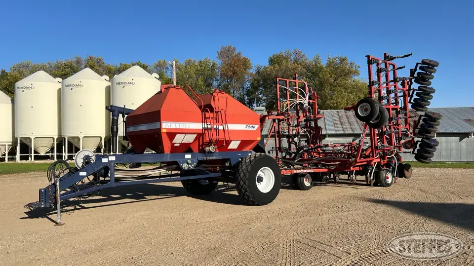 Morris Maxim II Air Drills and Air Seeder