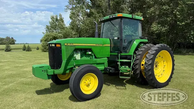 1995 John Deere 8100