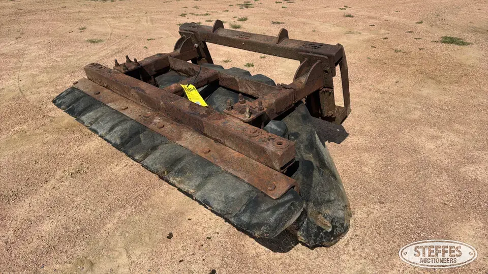 Skid steer tire scraper Skid Steer Attachments-Other