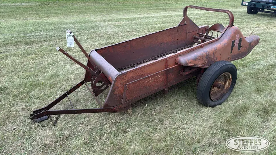 International manure spreader Lawn Sprayers and Spreader