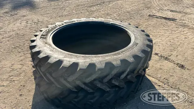 (2) Michelin Spraybib 320/90R42 tires