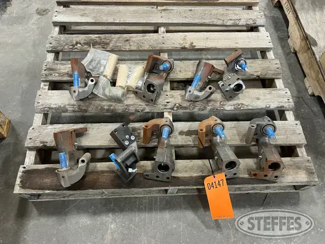 (9) Geringhoff roller drive mounts