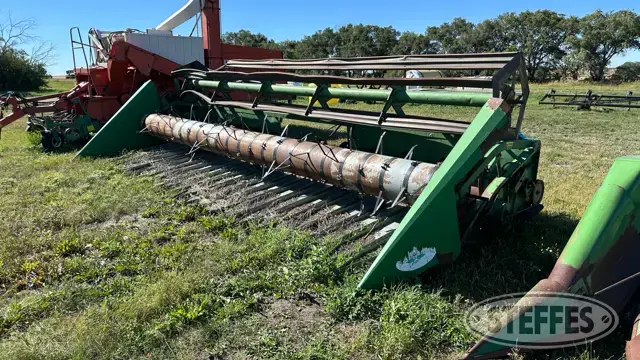 John Deere 224