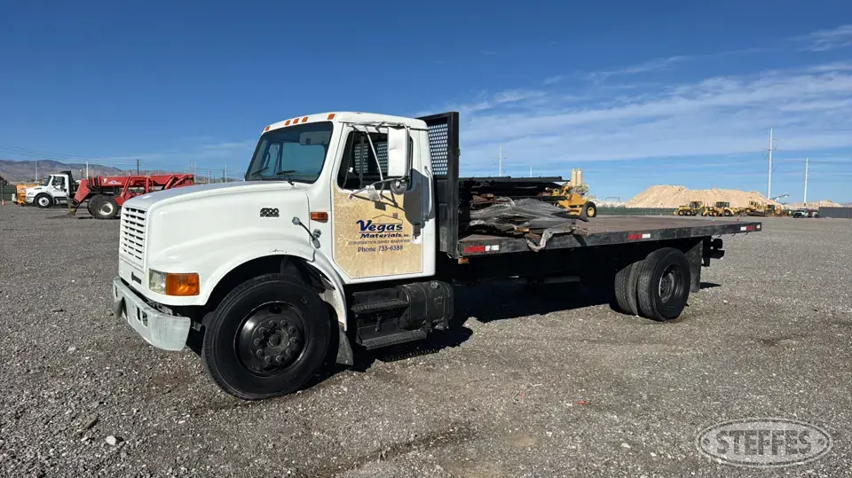 1997 International 4700 Flatbed Truck