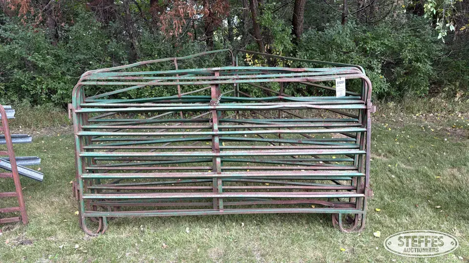 (7) Trail Hand portable cattle panels Livestock Handling