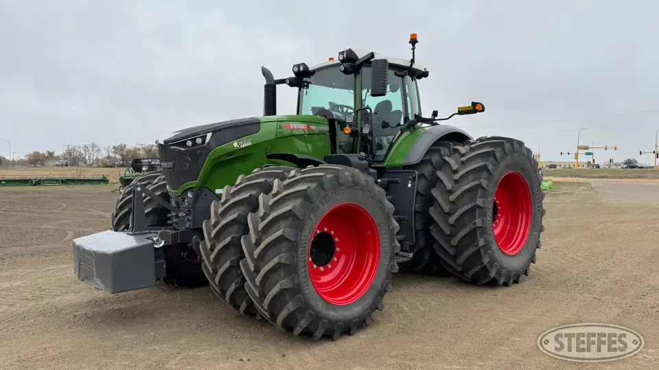 2021 Fendt 1050 Vario MFWD Tractor