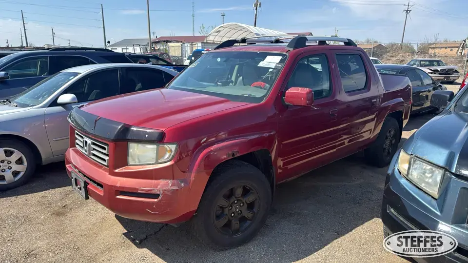 2006 Honda Ridgeline RTL Compact Pickup