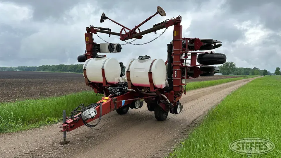 White 5100 Less Than 12 Row Planter