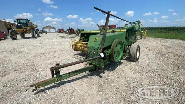 John Deere 336