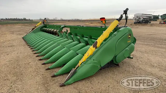 2015 John Deere 618C