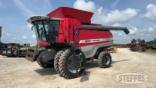2010 Massey Ferguson 9795