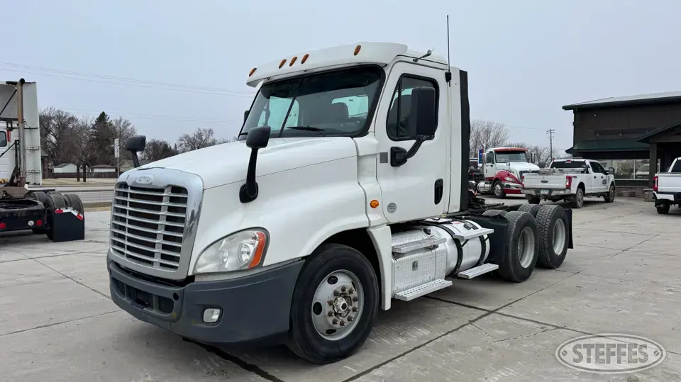 2013 Freightliner Cascadia 125 Conventional Truck without Sleeper