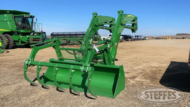 2022 John Deere 680R