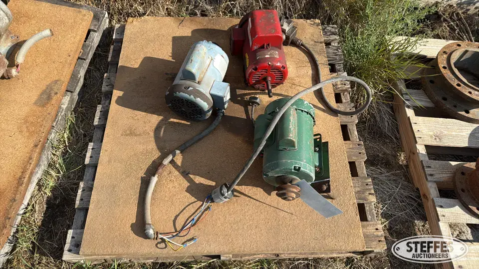 (3) Electric motors Farm Support Item