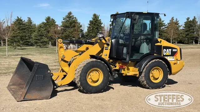 2011 CAT 906H