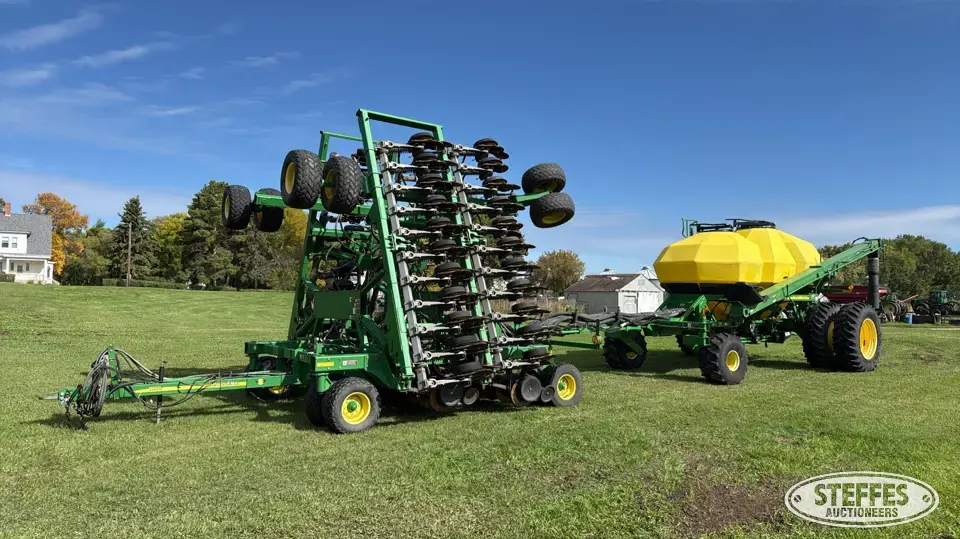 2006 John Deere 1890 Air Drills and Air Seeder