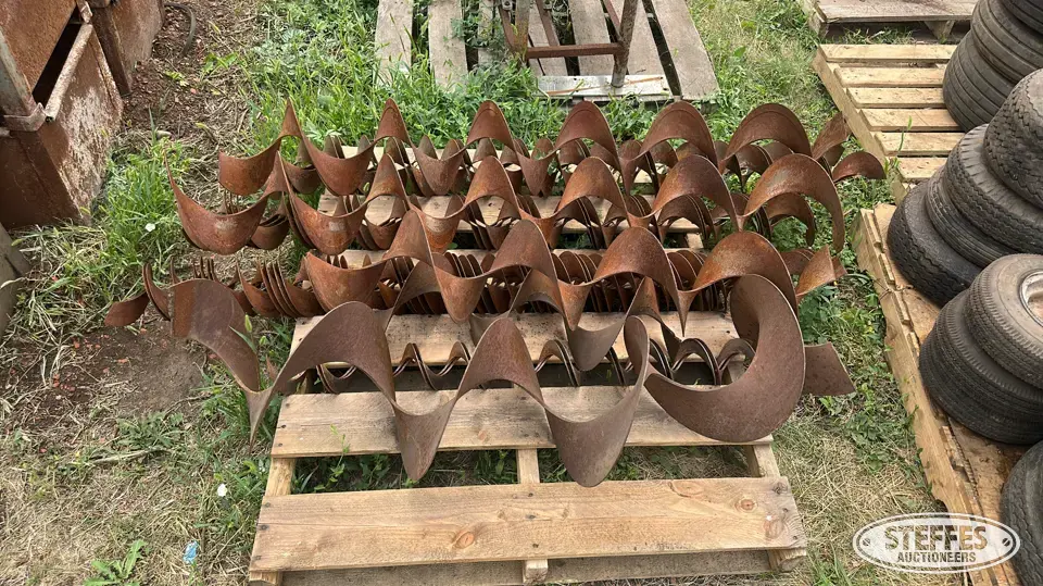 Flighting Ag Equipment Part