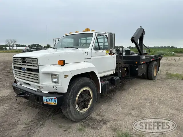 1988 Ford F700