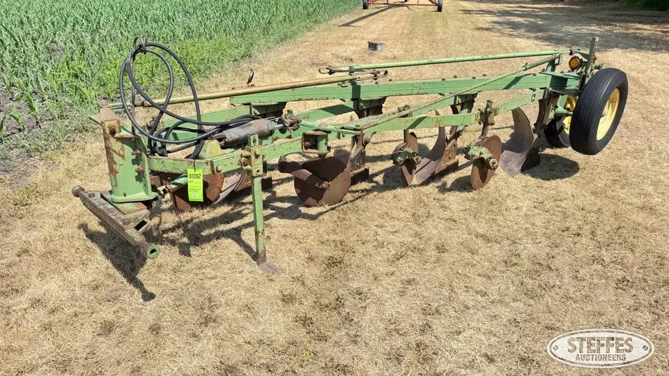 John Deere A0145 Plow