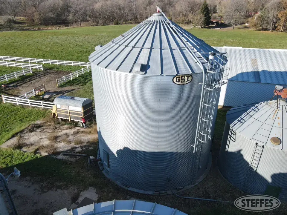 2000 GSI Grain Bin