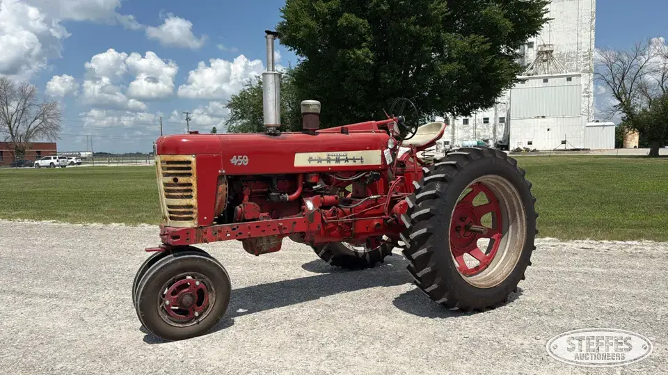 1957 Farmall 450 Collectible Show Tractors-Stationary Engine