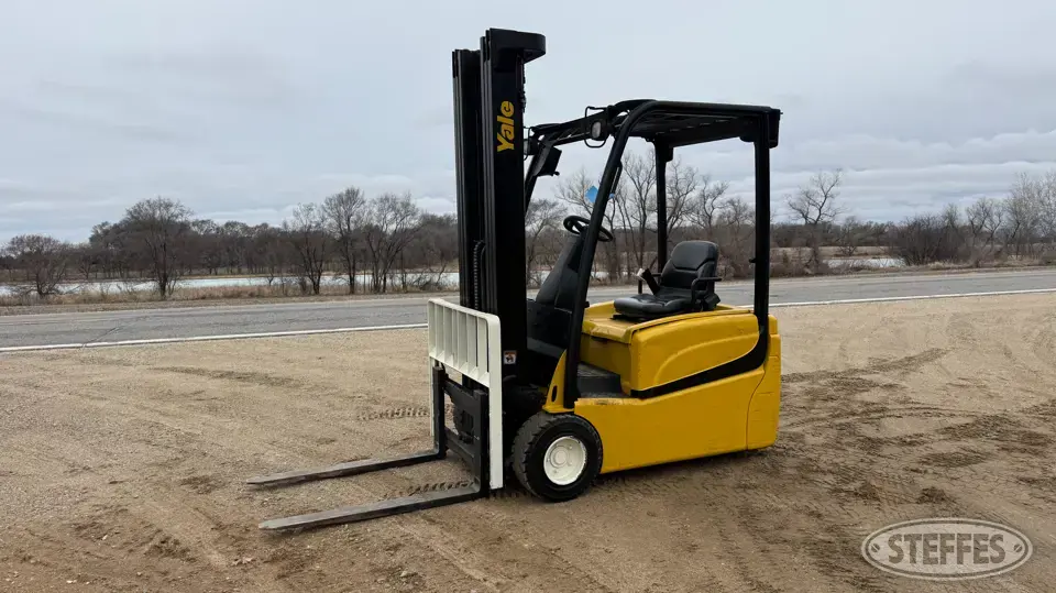 Yale ERP030-040VT Warehouse Forklift