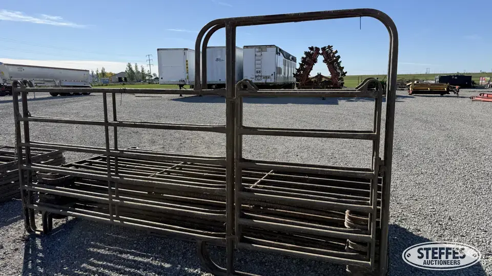 (10) Premier gates Livestock Handling