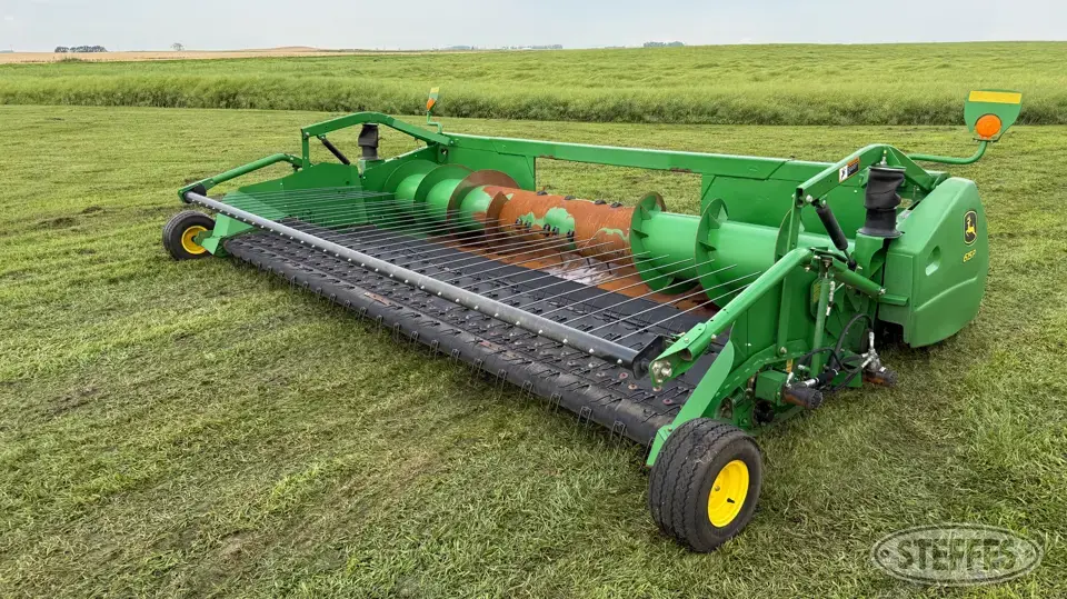 2012 John Deere 615P Pickup Head