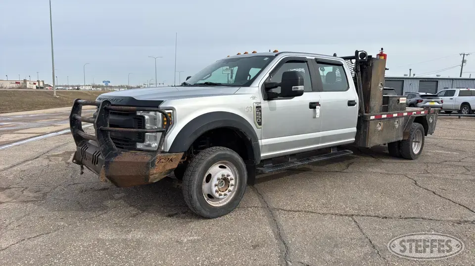 2019 Ford Super Duty F-550 XL Flatbed Truck