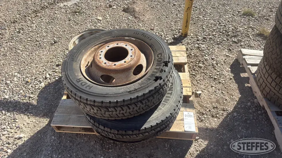 (2) Continental HDR 225/70R19.5 tires Passenger-Light Truck Tire