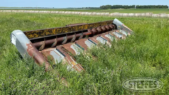 Gleaner A-830