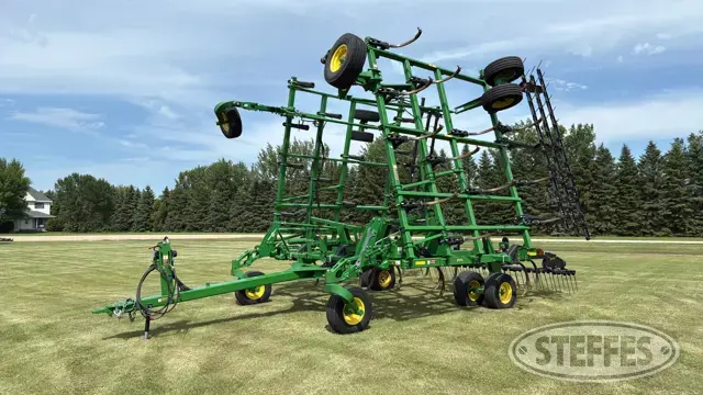 2022 John Deere 2430