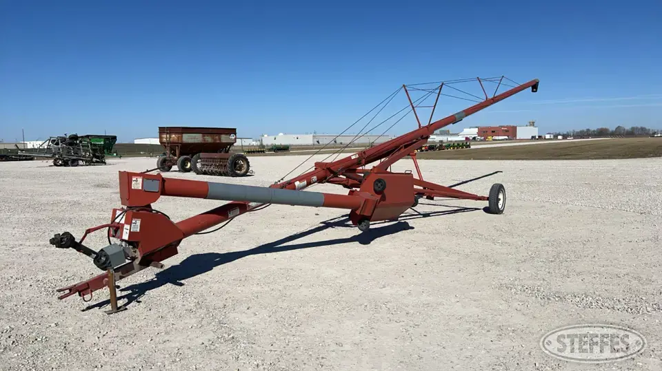 Hutchinson/Mayrath 80-61 Swing Hopper Auger