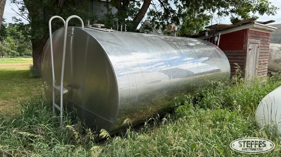 3,000 gal. SS bulk tank Stainless Steel Tank