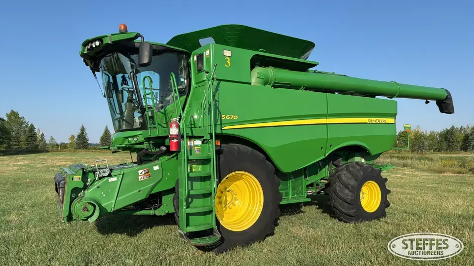 2013 John Deere S670 Combine