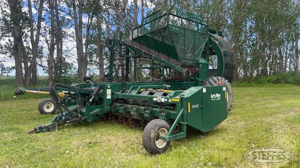 2013 Art's Way 6812C Sugarbeet Harvester