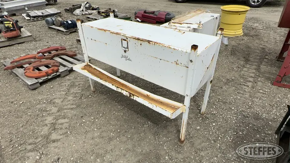 Buddy Lube Storage and Bench