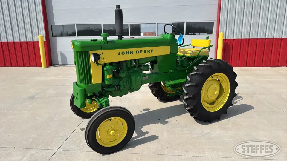 1959 John Deere 330 S Collectible Show Tractors-Stationary Engine