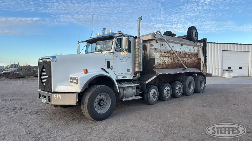 2006 Freightliner FLD120 Dump Truck