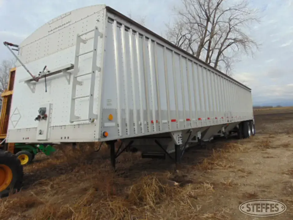 1999 Cornhusker 800 HFA Hopper Bottom Trailer