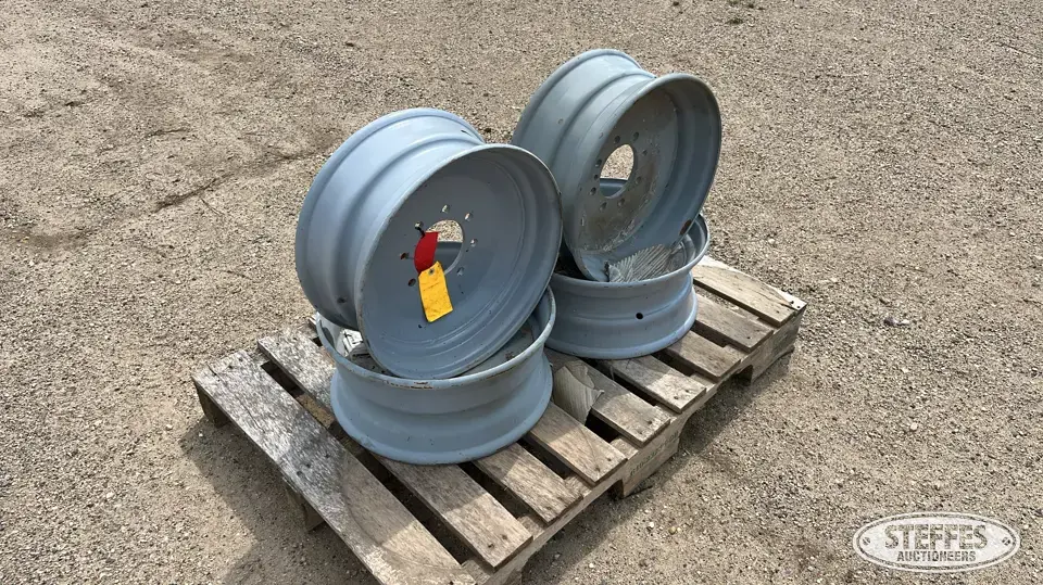 (4) 8-bolt wheels Truck-Trailer Part