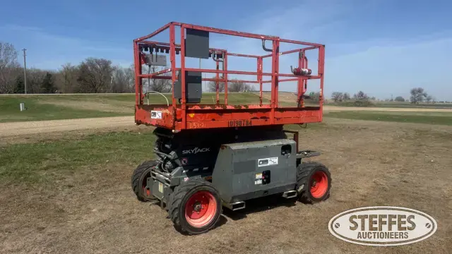 2016 Skyjack SJ6832RT