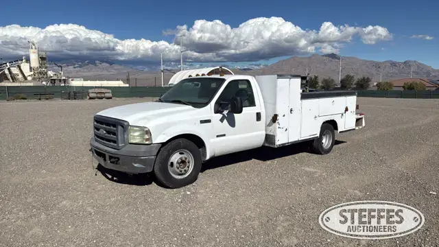 2005 Ford Super Duty F-350 XL